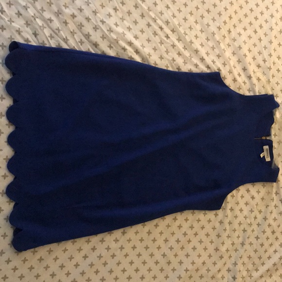 Scalloped bottom dress - Picture 1 of 3